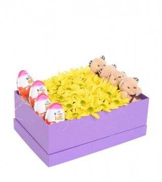 Lila Kutuda Sarı Papatyalar Peluş Ayıcıklar Ve Kinder Joy-Kutuda Çiçek